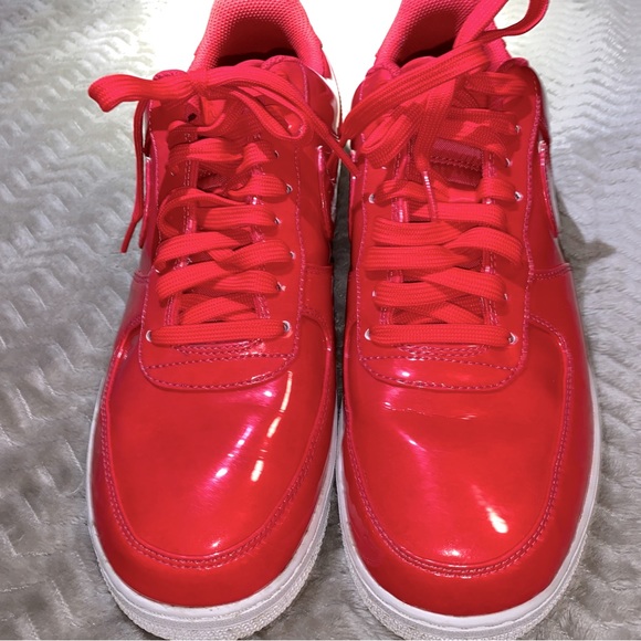⭐️Nike Air Force 1 in Siren Red size 10 - Picture 2 of 4